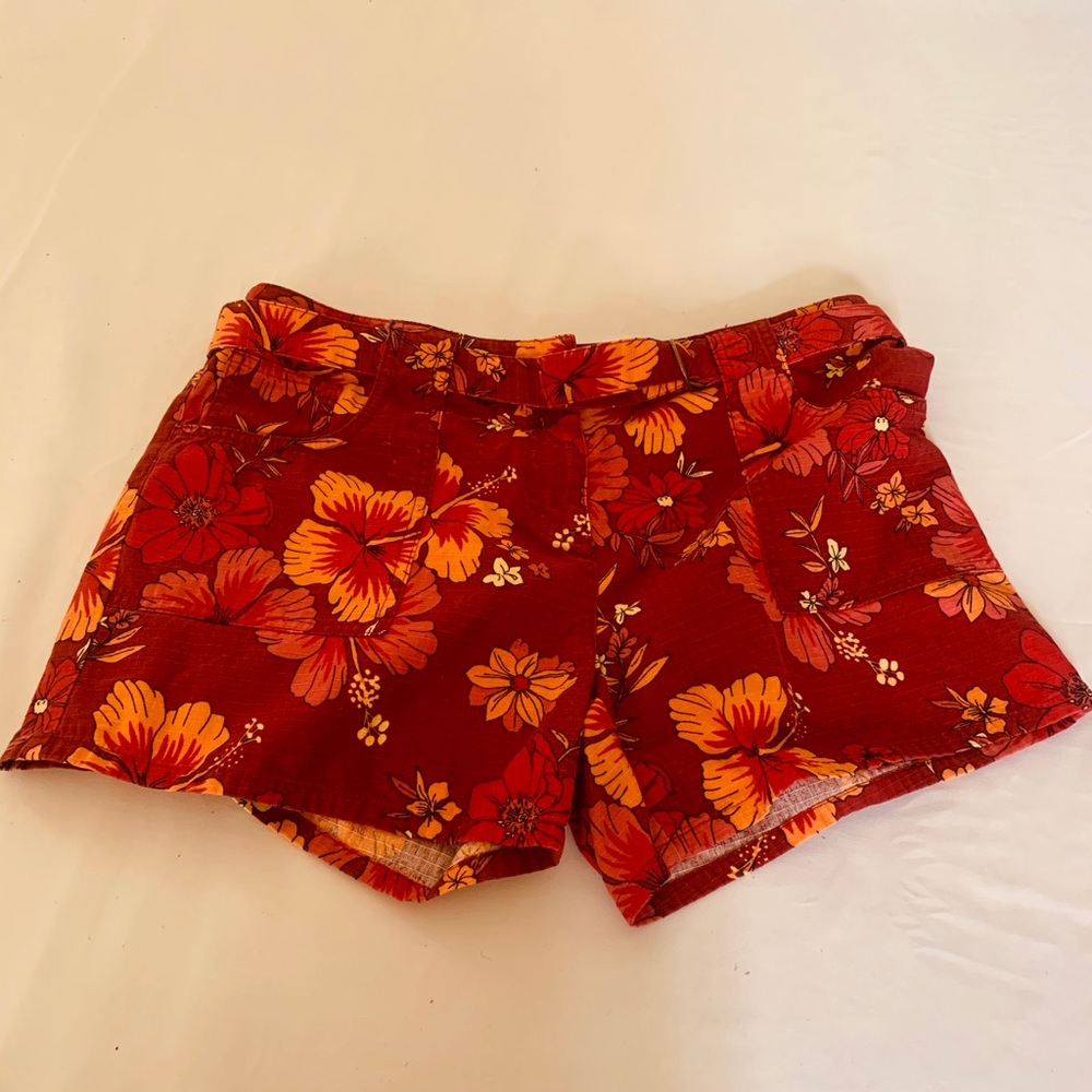 Hawaiian floral shorts